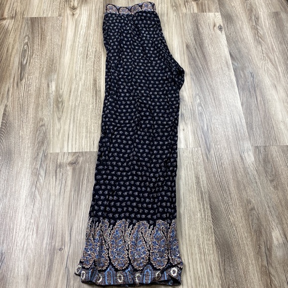 Patterned Pants - Picture 5 of 5